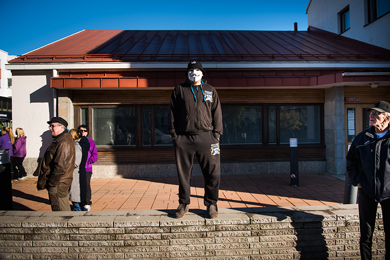 Demonstranter, Torneå, 151003