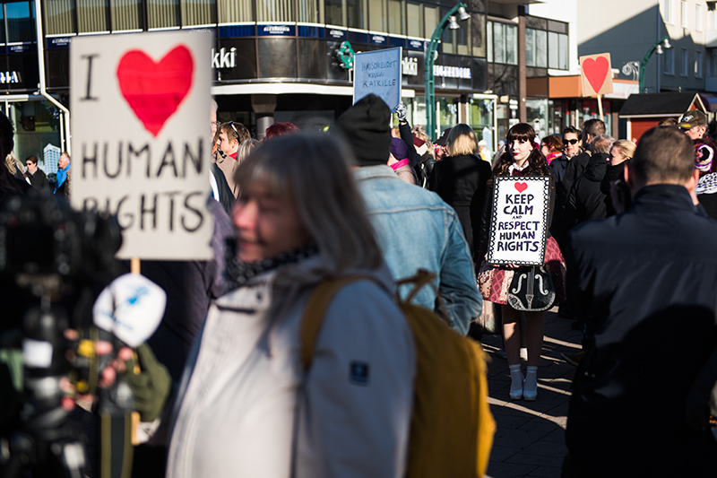 Demonstranter, Torneå, 151003