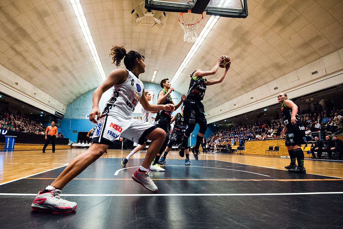 Northland Basket i final mot Umeålaget Udominate. För NSD.